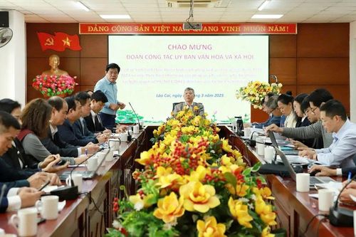 Đoàn công tác của Ủy ban Văn hóa và Xã hội làm việc với Sở Y tế Lào Cai