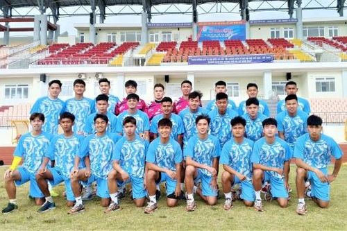Bóng đá Lâm Đồng nỗ lực lên lại hạng Nhất
