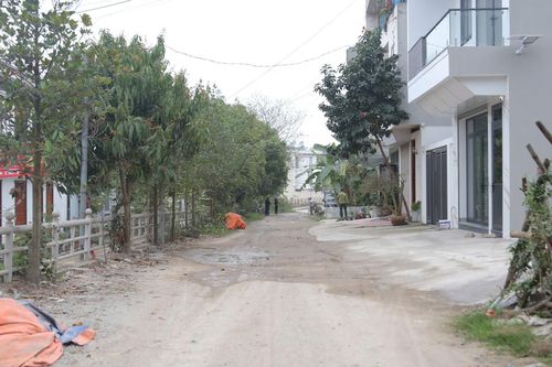 Mòn mỏi đợi đường