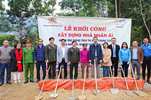 Công an Nghệ An hỗ trợ kinh phí xây dựng nhà nhân ái tặng 3 hộ gia đình