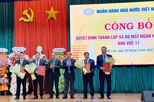 Công bố Quyết định thành lập NHNN chi nhánh Khu vực 11
