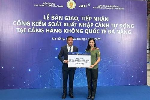 Bộ Công an tiếp nhận hệ thống kiểm soát xuất nhập cảnh tự động tại sân bay quốc tế Đà Nẵng