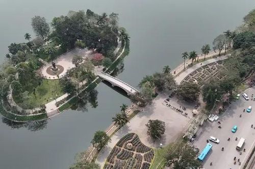 Hà Nội xây mới, cải tạo 62 vườn hoa trong bốn năm