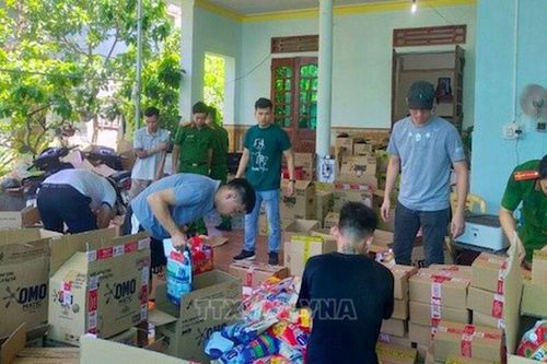 Những ai mua hàng của gian hàng Shopee 'Tổng kho Đông Hưng' thì trình báo công an ngay