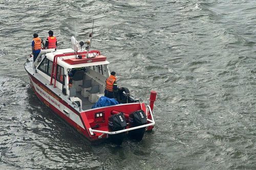 Nam thanh niên nhảy cầu sông Hàn, người đi đường bất ngờ chỉ kịp chứng kiến nạn nhân chới với giữa sông