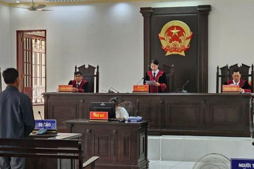 Giở trò đồi bại với thiếu nữ bên bờ sông, người đàn ông 48 tuổi lĩnh án tù