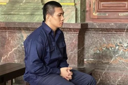 Kẻ giết người vì mâu thuẫn 'gọi tiếp viên' lúc hát karaoke lãnh án chung thân