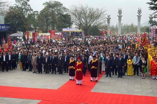 'Cổng trời' Tây Thiên mở hội