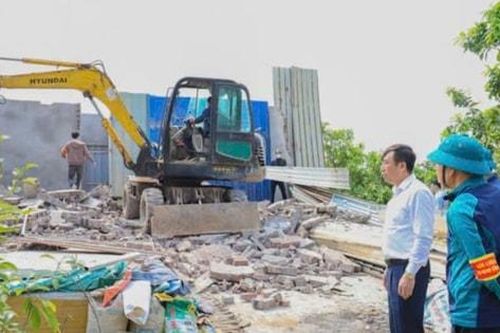 Quốc Oai: Cưỡng chế vi phạm xây dựng trên đất nông nghiệp