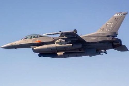 Tên lửa dẫn đường bằng laser lần đầu tiên bắn hạ UAV Houthi