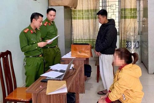 Mâu thuẫn khi nhặt bóng, thanh niên chém hàng xóm thương tích 30%