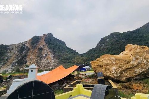 Vụ công ty khoáng sản nổ mìn ở Hà Nam: Hơn 30 ngôi mộ bị đá đè nát
