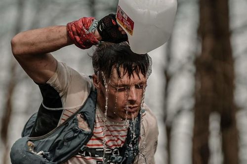 Độc lạ marathon: Xuất hiện giải ultra trail khắc nghiệt nhất hành tinh, không runner nào cán đích