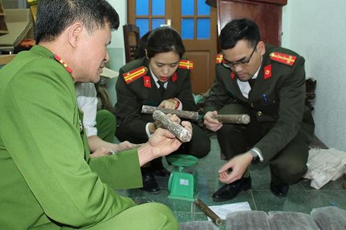 Thanh Hóa bắt giữ 4 đối tượng mua bán trái phép vật liệu nổ