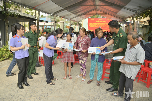 Kiên Giang: Hơn 600 cán bộ, nhân dân được tuyên truyền phổ biến giáo dục pháp luật