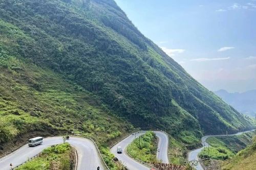Hơn 100 tỷ đồng sửa chữa quốc lộ 4C qua Hà Giang