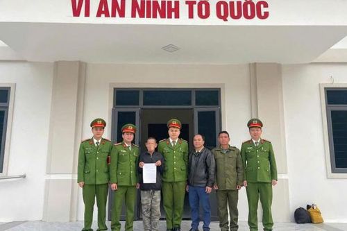 Nghệ An: Công an xã giúp cụ ông đi lạc 150km về nhà