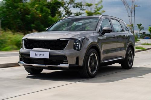 Kia Sorento 2025 sắp ra mắt khách Việt?