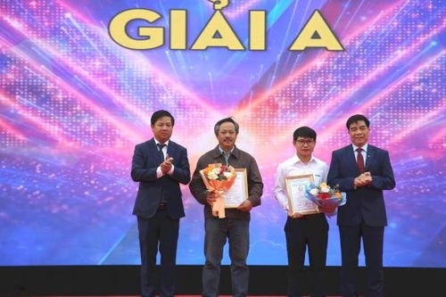 Quảng Nam trao giải thưởng báo chí chào mừng kỷ niệm 95 năm thành lập Đảng bộ tỉnh