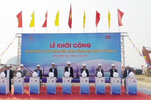 Khởi công giai đoạn I Dự án Bến cảng tổng hợp Quốc tế Hòn La