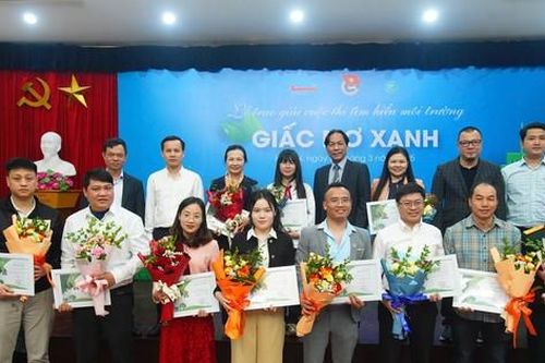 Những câu chuyện, hình ảnh lay động về bảo vệ môi trường