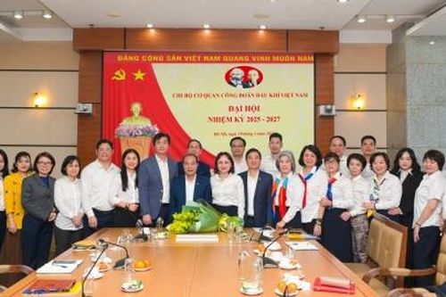 Đại hội Chi bộ Cơ quan Công đoàn Dầu khí Việt Nam nhiệm kỳ 2025-2027 thành công tốt đẹp