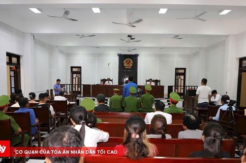 Án mạng sau bữa tiệc thôi nôi