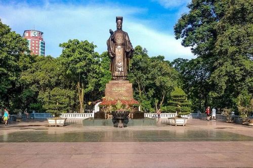 Hà Nội lắp đặt cột mốc Km0 và hệ thống nhạc nước bên Hồ Gươm