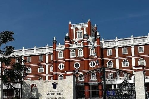Hơn 20 học sinh ở Bình Dương nhập viện sau bữa ăn trưa tại trường