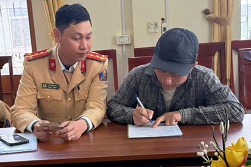 Vụ tài xế dùng điện thoại khi lái xe giường nằm: Phương tiện đã hết hạn đăng kiểm