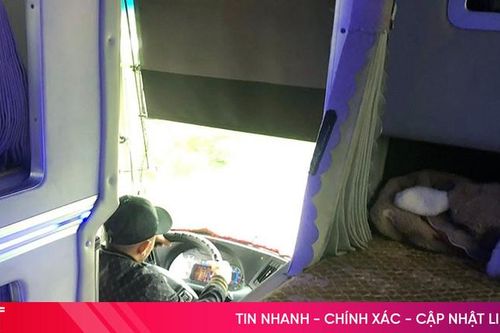Xác minh xử lý tài xế xe khách Hà Tĩnh vừa lái xe vừa chơi game