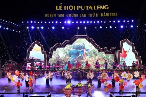 Lễ hội Putaleng tại Lai Châu: Mời gọi du khách về miền đỗ quyên rực rỡ