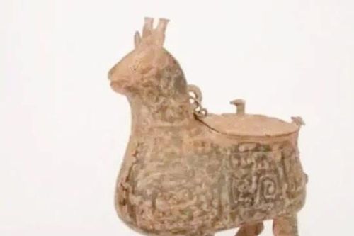 Đi săn, lão nông vô tình tìm thấy báu vật tiền tỷ, tuy nhiên hành động sau đó của ông khiến người thân 'sốc' nặng