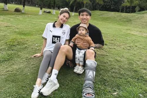Đoàn Văn Hậu cập nhật hình ảnh mới khiến CĐV lo lắng