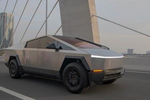 Triệu hồi xe Tesla Cybertruck tại Mỹ do lỗi thân xe