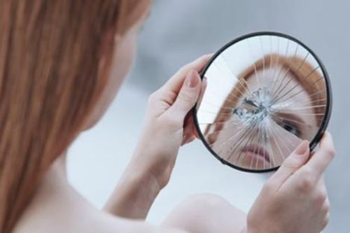 Mặt trái của chuẩn đẹp Hàn Quốc: Áp lực ngoại hình và vấn đề sức khỏe tâm thần ở giới trẻ
