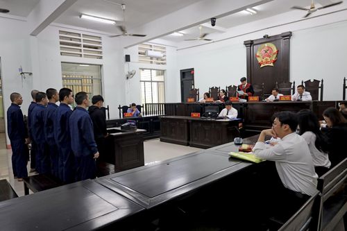 Rủ nhau đi giải quyết xích mích, 13 thanh niên lãnh án