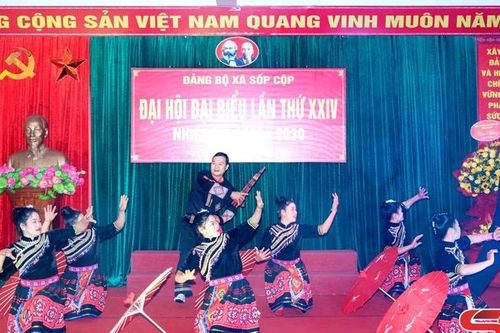 Khơi dậy phong trào văn nghệ quần chúng