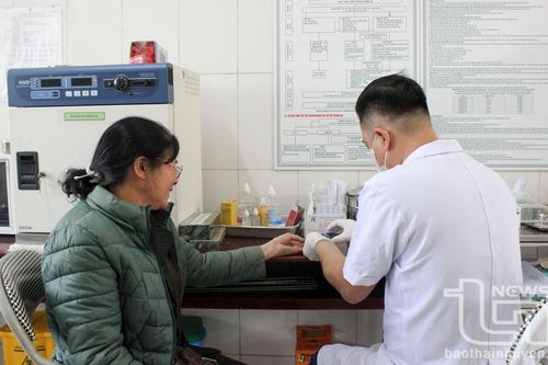 200 người cao tuổi được khám bệnh miễn phí