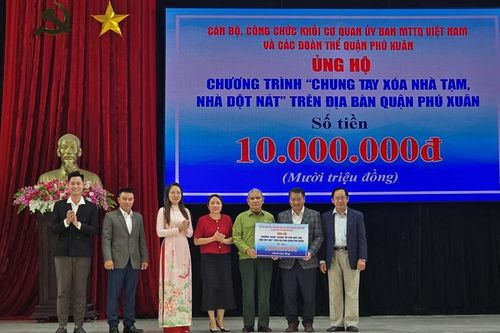 Quận Phú Xuân phát động chương trình 'Chung tay vì người nghèo'