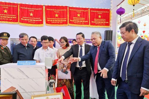 Khai mạc Triển lãm thành tựu kinh tế-xã hội chào mừng 50 năm ngày giải phóng tỉnh Quảng Nam