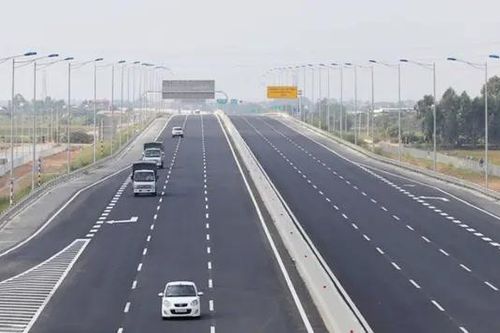 Điều chỉnh chủ trương đầu tư đường Hòa Lạc - Hòa Bình
