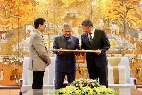 Hà Nội tăng cường hợp tác kinh tế với Cộng hòa Tatarstan