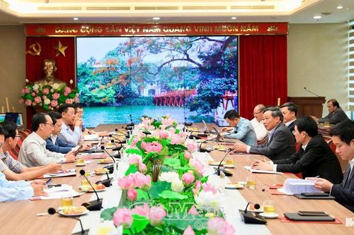 Đoàn công tác tỉnh Cà Mau học tập, trao đổi kinh nghiệm chuyển đổi số trong các cơ quan Đảng tại Hà Nội