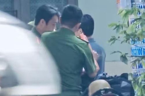 Người đàn ông đâm bạn gái tử vong trước chùa rồi về nhà tự tử: Quá khứ bất hảo