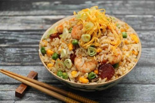 6 cách xử lý cơm nguội thành các món ăn cực ngon, không cần bỏ phí