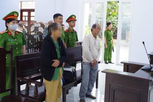 Hai bị cáo U80 cùng lĩnh án tù về tội vu khống lãnh đạo