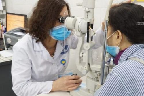 80% người mù ở Việt Nam có thể phòng tránh được nếu phát hiện và điều trị kịp thời