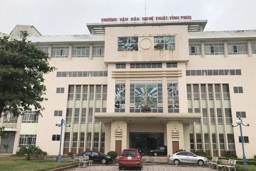 Hiệu trưởng Trường Nghệ thuật Vĩnh Phúc 'tiếp tay' rồi để mặc Hậu 'Pháo' tự tung, tự tác…