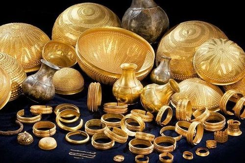 Xuất hiện kim loại kì lạ từ ngoài Trái Đất trong kho báu cổ đại